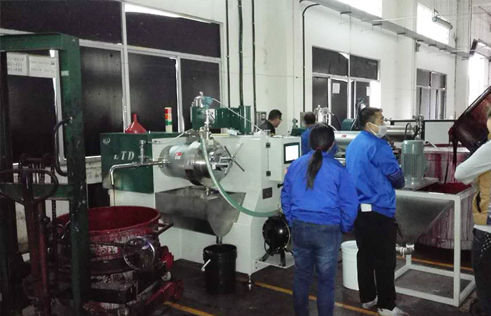油漆涂料砂磨機客戶案例現場